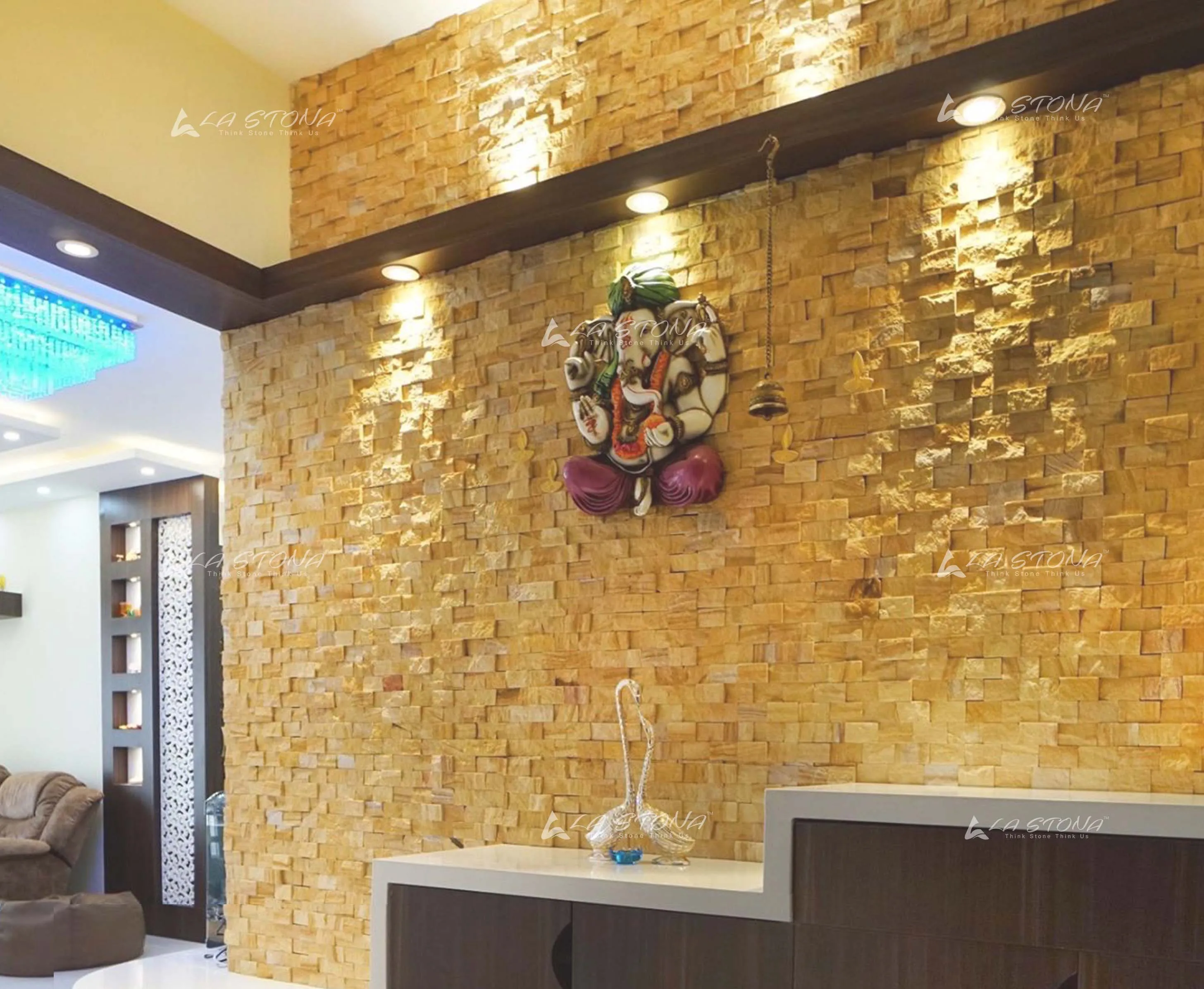 TURKEY natural stone cladding with golden sandstone tones in an ashlar brick pattern